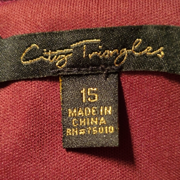 City Triangles 2pc Junior's Semi-Formal Dr… - Picture 2 of 7